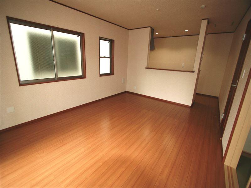 Same specifications photos (living). Same specifications