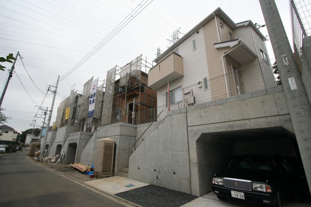 Local appearance photo. Local (11 May 2013) Shooting