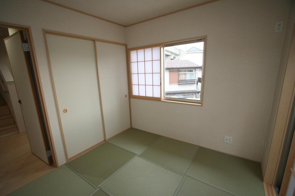 Non-living room. Local (11 May 2013) Shooting