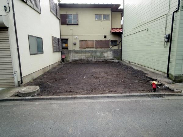 Local appearance photo. Local (10 May 2013) Shooting