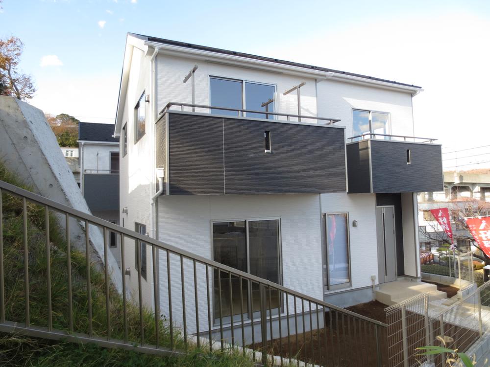 Local appearance photo. 1 Building 