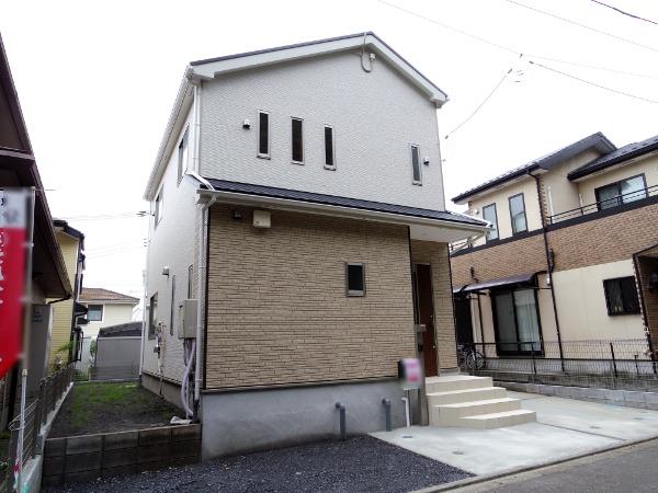 Local appearance photo. Local (10 May 2013) Shooting