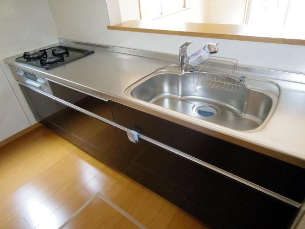 Kitchen. Indoor (10 May 2013) Shooting