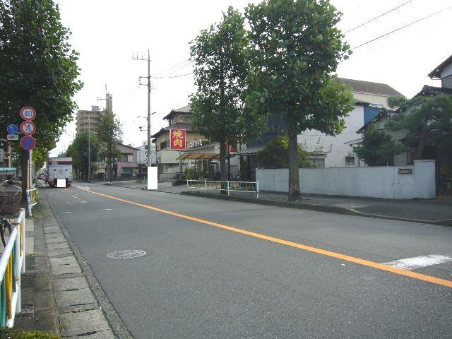 Local photos, including front road. Adjacent road