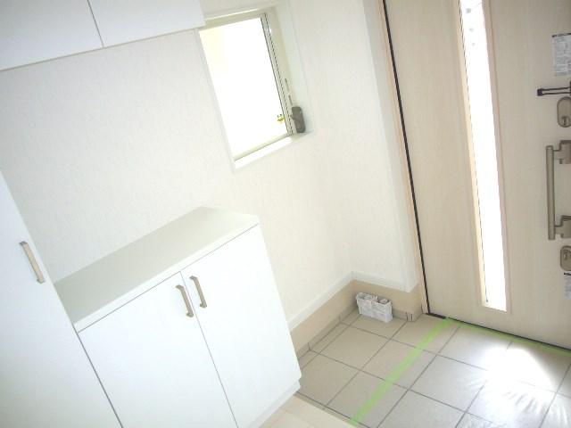 Entrance. Entrance hall