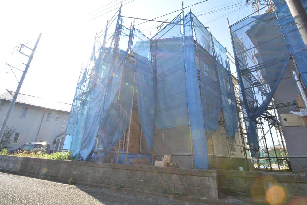 Local appearance photo. It is newly built single-family of good per sun nestled in a quiet residential area