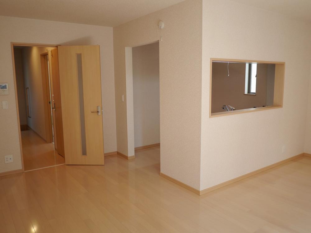 Same specifications photos (living). All room pair glass, Shutters standard