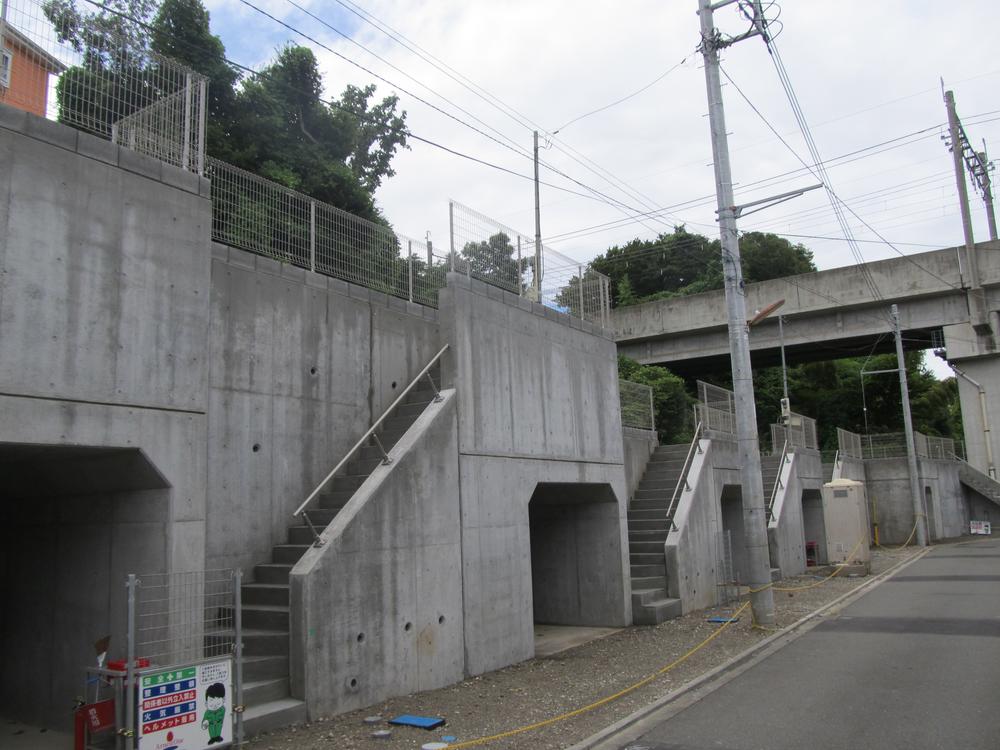 Local appearance photo. Local (09 May 2013) Shooting