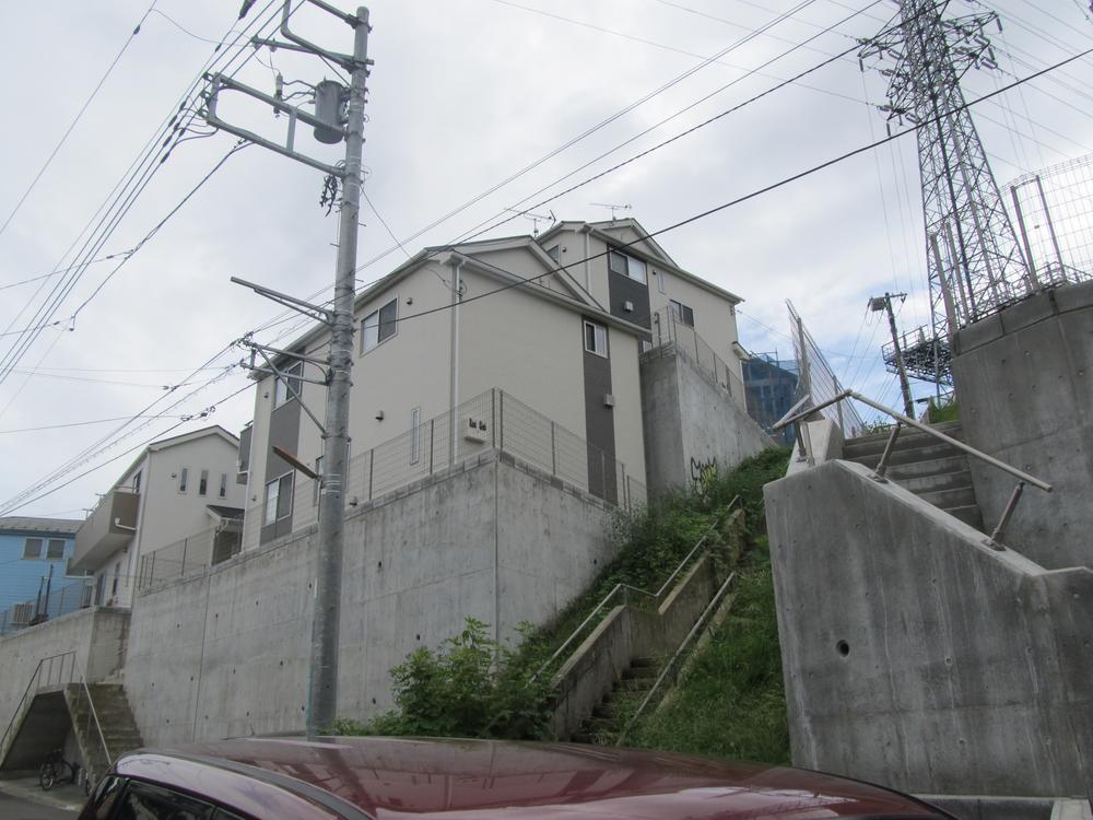 Local appearance photo. Local (09 May 2013) Shooting