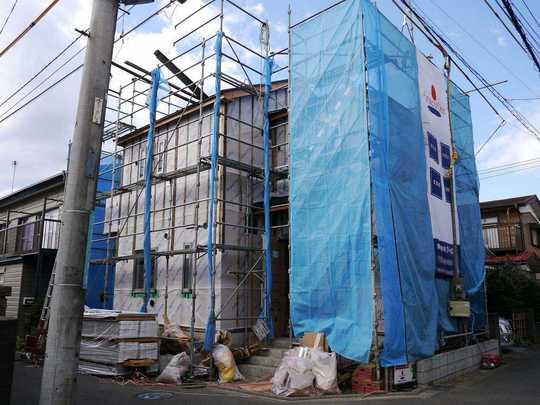 Local appearance photo. Good per sun on the southeast corner lot of a quiet residential area.