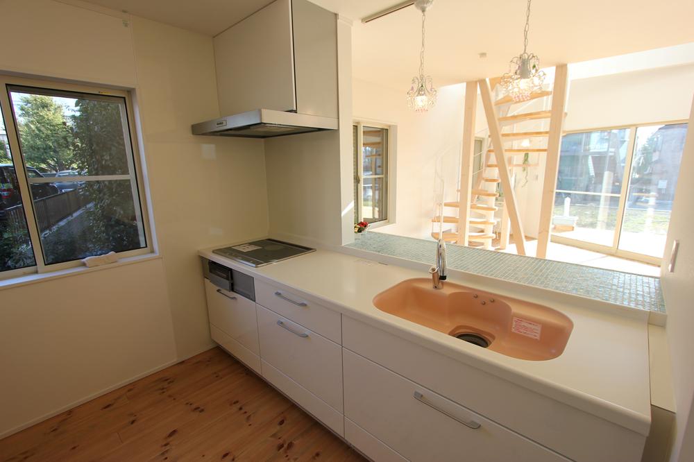 Kitchen. Bright go cute kitchen