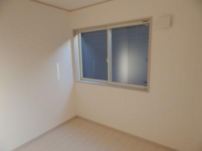 Non-living room. Indoor (12 May 2013) Shooting Western-style 4