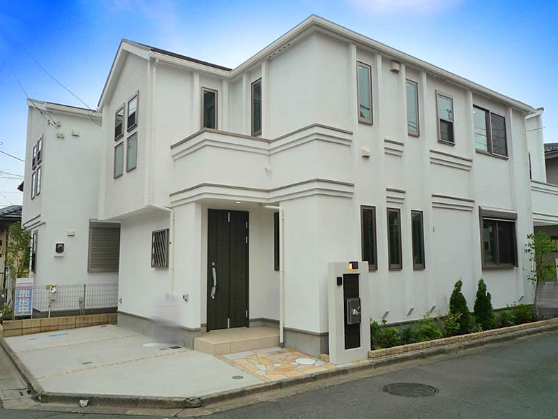 Local photos, including front road. Local (June 2013) Shooting