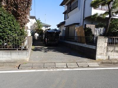 Local photos, including front road. Local (10 May 2013) Shooting