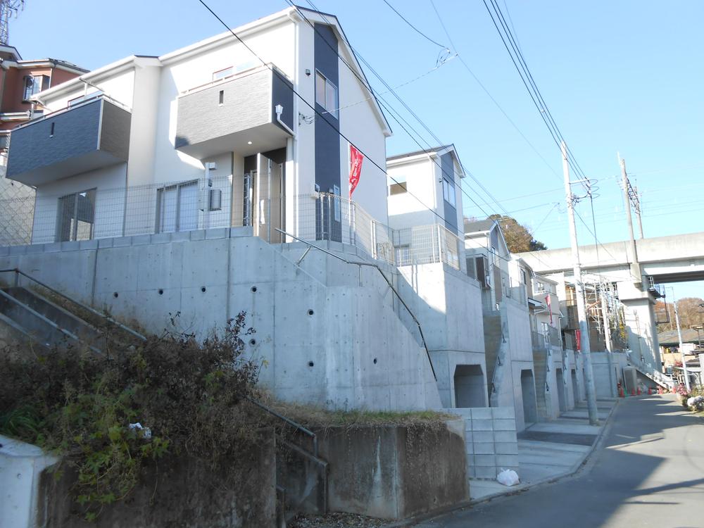 Local appearance photo. Local (12 May 2013) Shooting