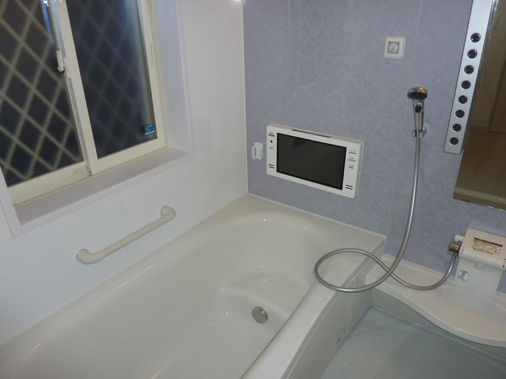 Bathroom. Building 2