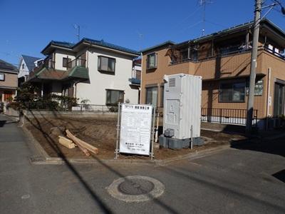 Local photos, including front road. Local (10 May 2013) Shooting