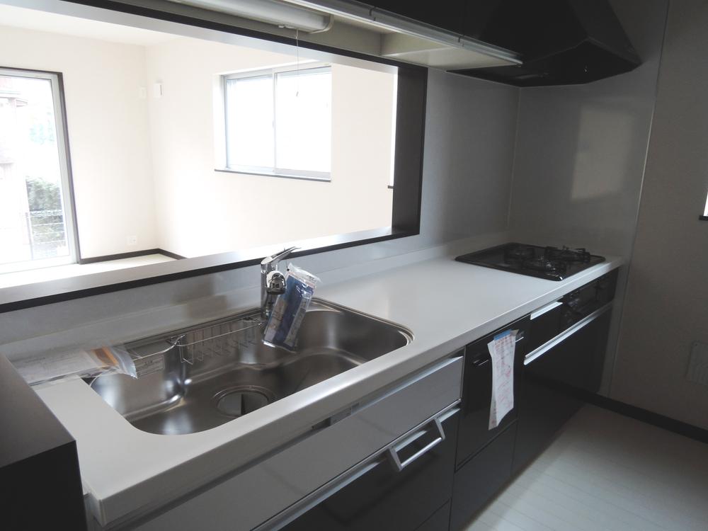 Kitchen. Local (12 May 2013) Shooting