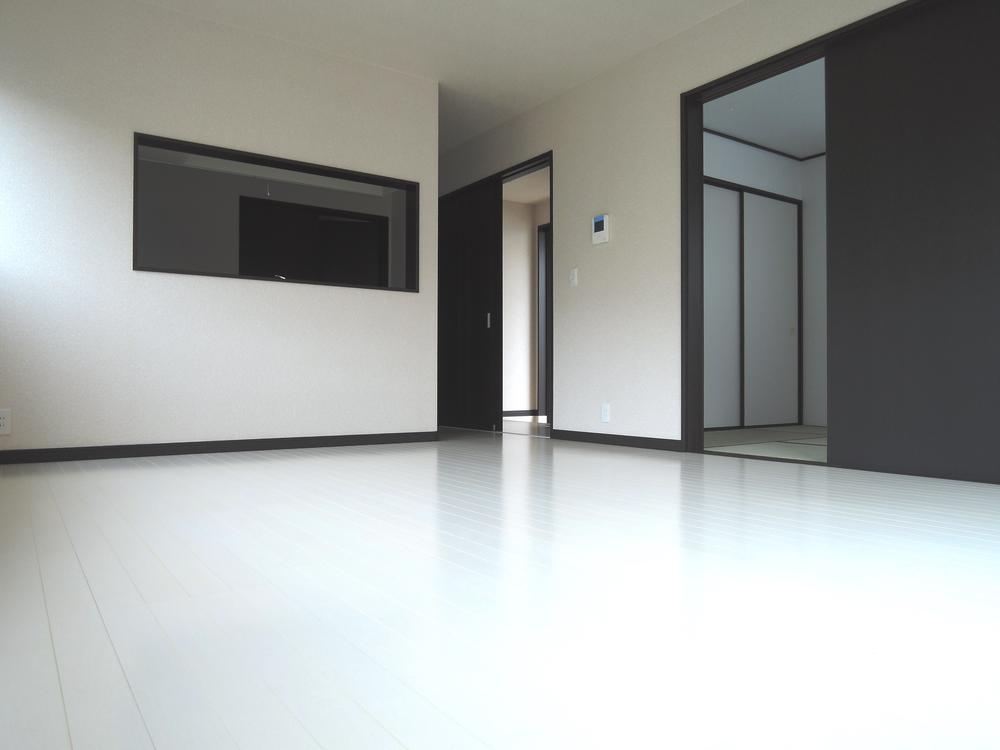 Living. Local (12 May 2013) Shooting