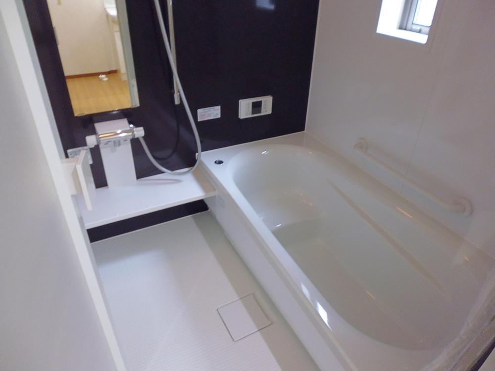 Bathroom. Building 3