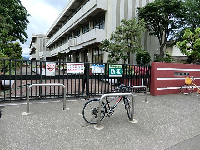 Primary school. 480m to Sagamihara Municipal Shinjuku Elementary School