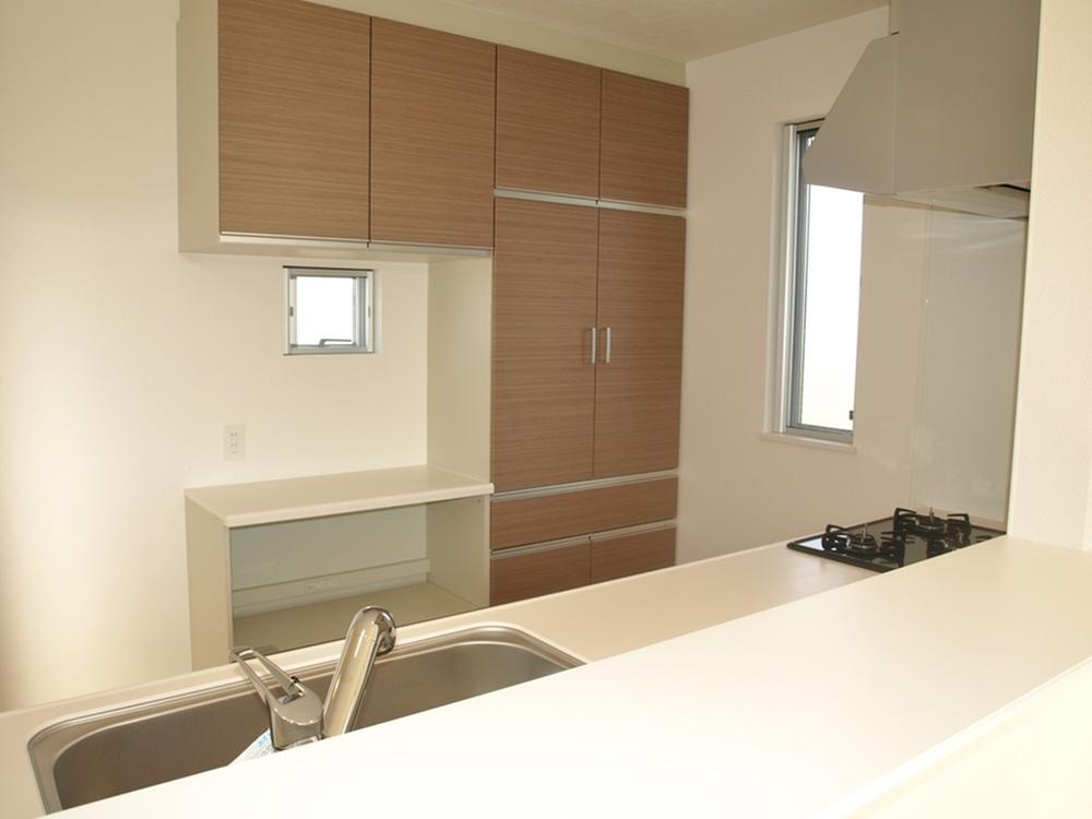 Kitchen. Building 2 With cupboard face-to-face kitchen