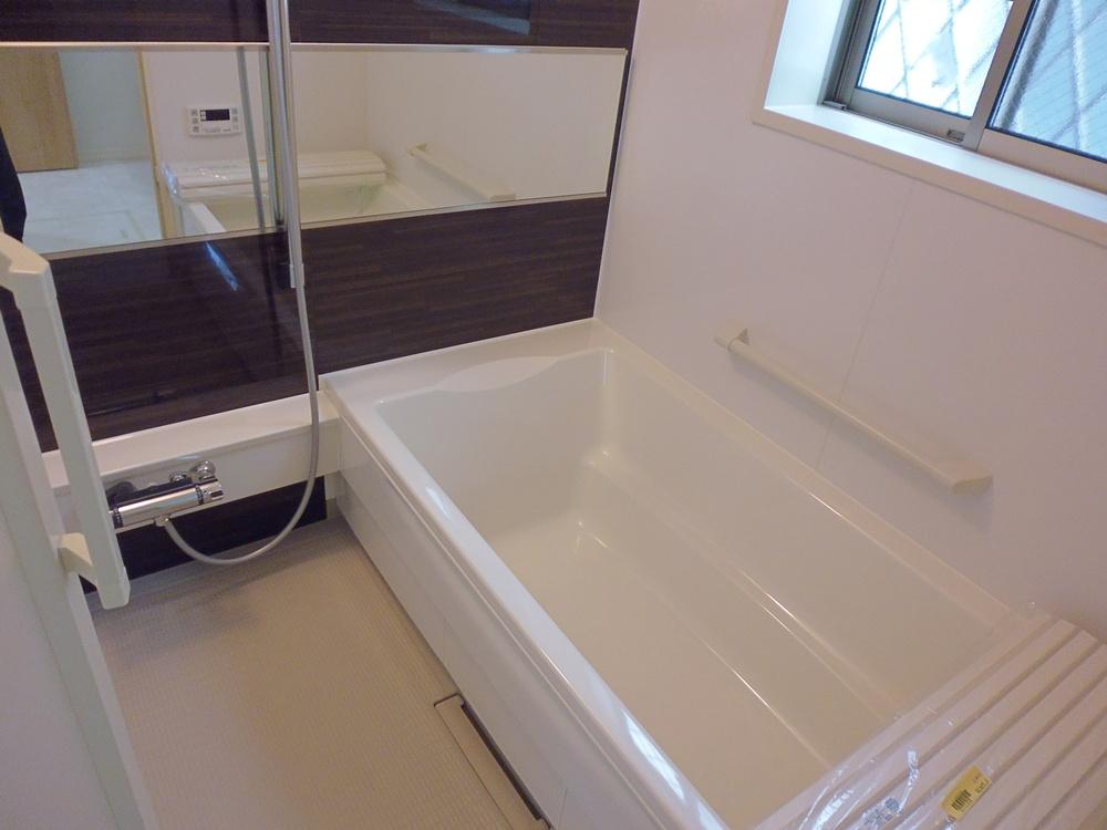 Bathroom. Building 2