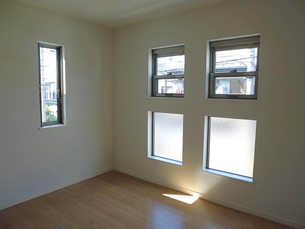 Non-living room. Building 2