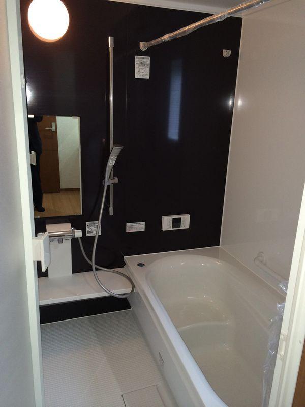 Bathroom. Windowed bathroom