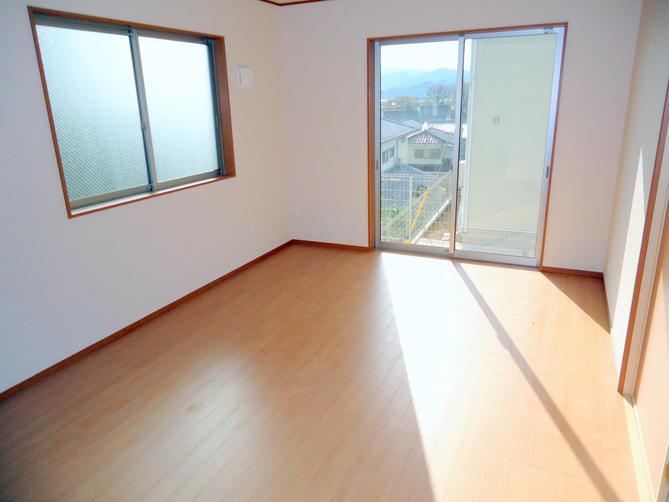 Living. Living example of construction with a bright and airy