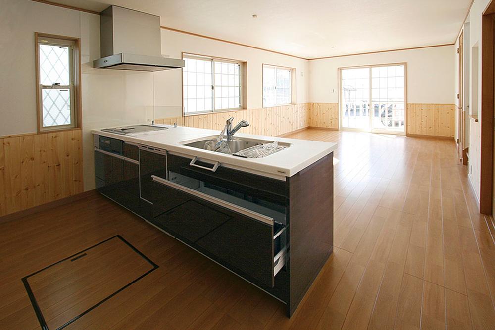 Kitchen. 4 Building Kitchen Since the full-open counter kitchen is also impetus conversation with brighter family.