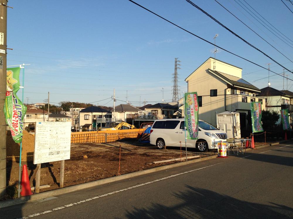 Local photos, including front road. Local (January 2014) Shooting