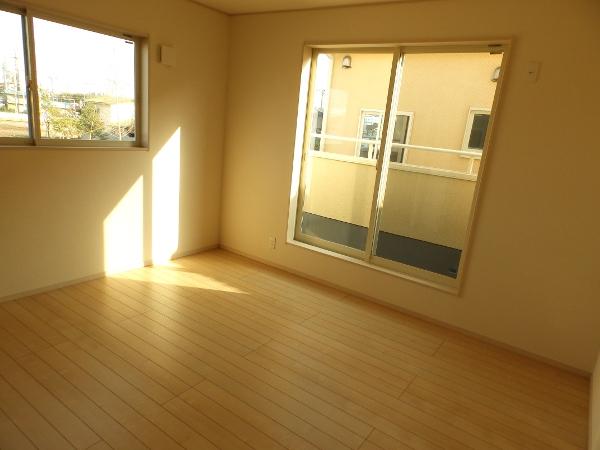 Non-living room. Indoor (10 May 2013) Shooting