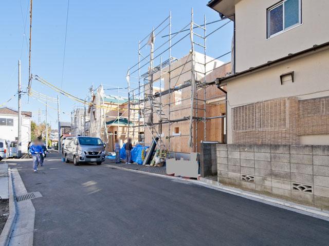 Local photos, including front road. Local (12 May 2013) Shooting