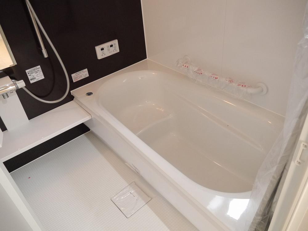 Bathroom. Air Heating drying with unit bus