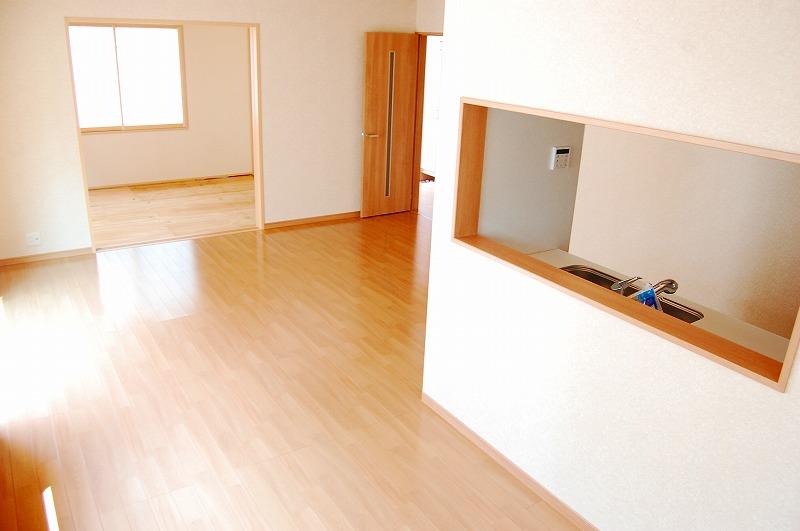 Same specifications photos (Other introspection). Previous sale construction example photo