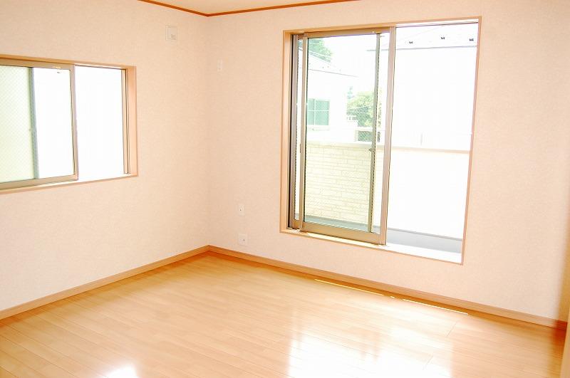 Same specifications photos (Other introspection). Previous sale construction example photo