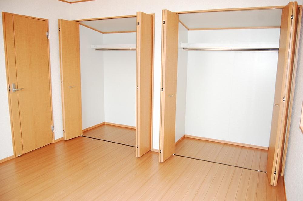 Same specifications photos (Other introspection). Previous sale construction example photo