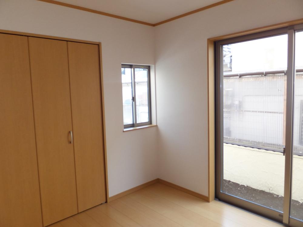 Non-living room. Indoor (10 May 2013) Shooting