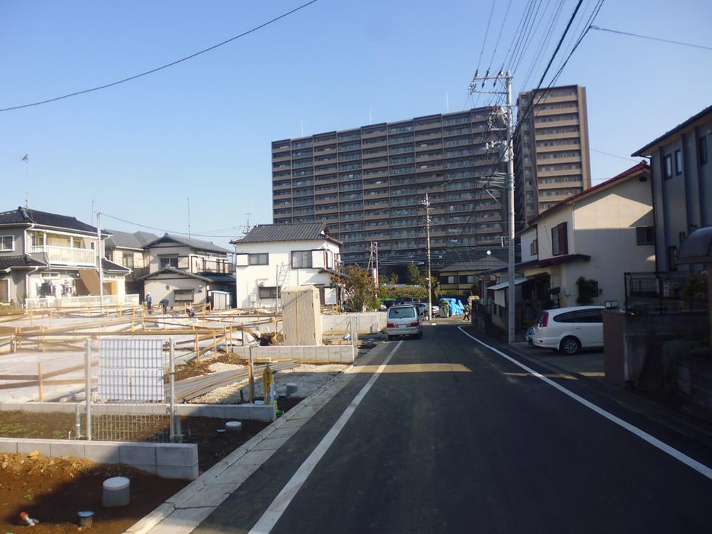 Local photos, including front road. Local (11 May 2013) Shooting