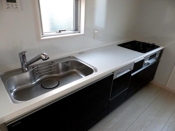 Kitchen. Indoor (10 May 2013) Shooting