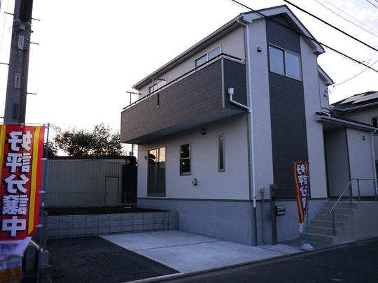 Local appearance photo. Lot size 151? Super in the garden spacious, Parking space also allowed two. Home center ・ A 5-minute walk from the supermarket.