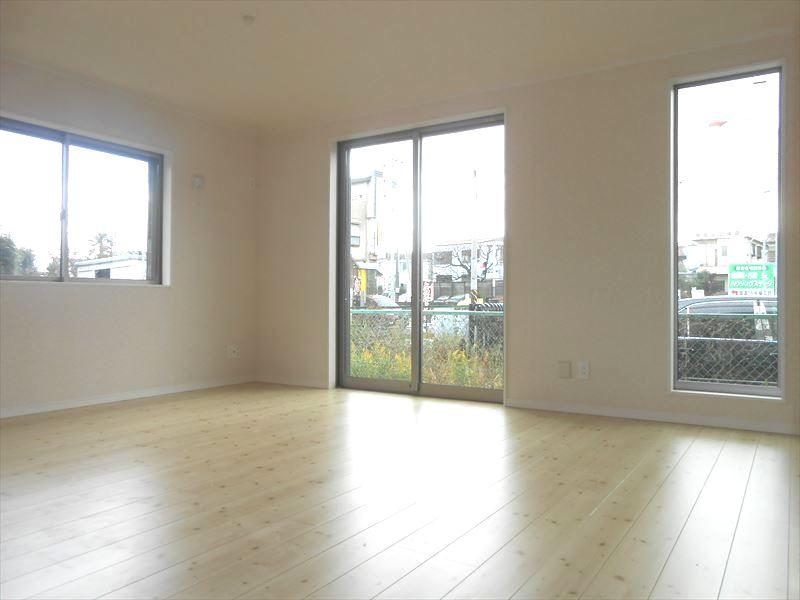 Living. Indoor (12 May 2013) Shooting Building 3