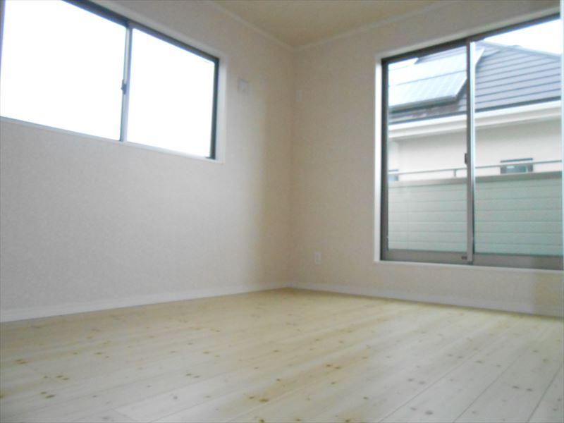 Non-living room. Indoor (12 May 2013) Shooting Building 3