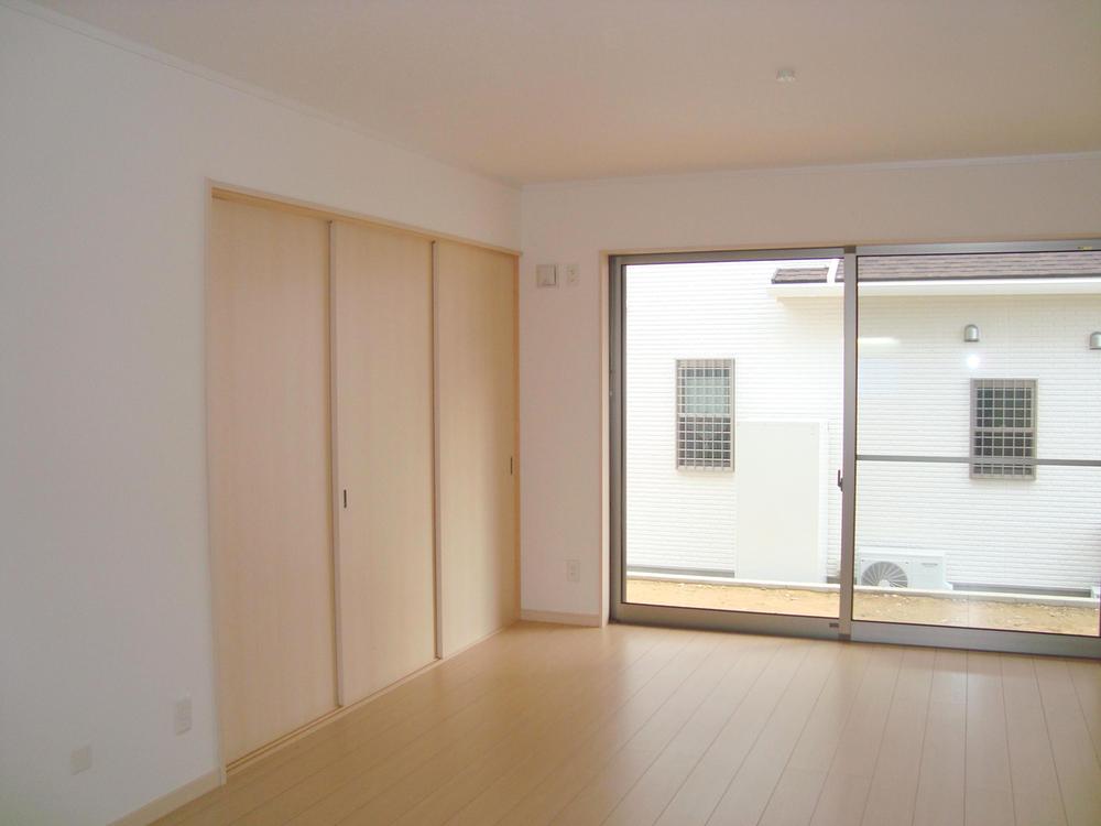 Non-living room. Western-style construction cases