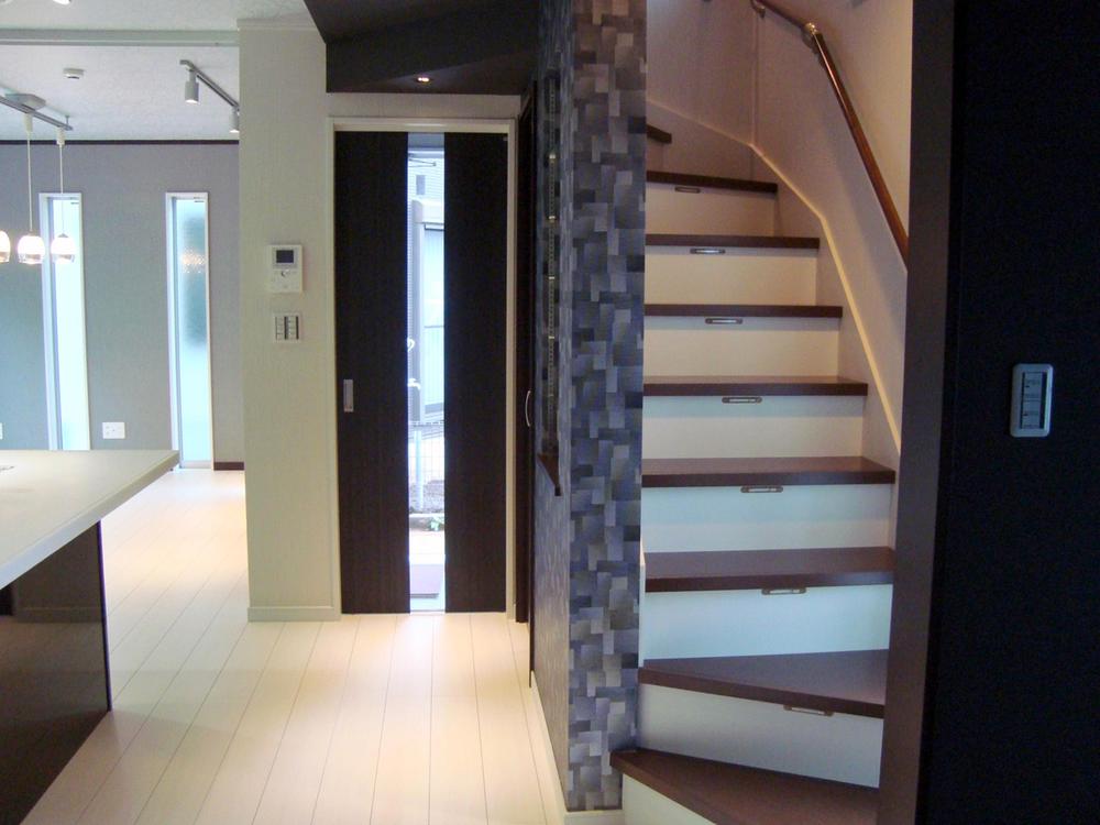 Living. Staircase construction cases from the living room