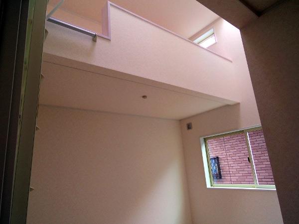 Non-living room. Indoor (10 May 2013) Shooting