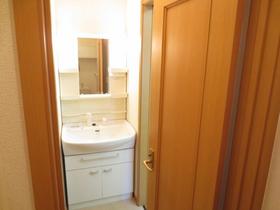 Washroom. Independent wash basin