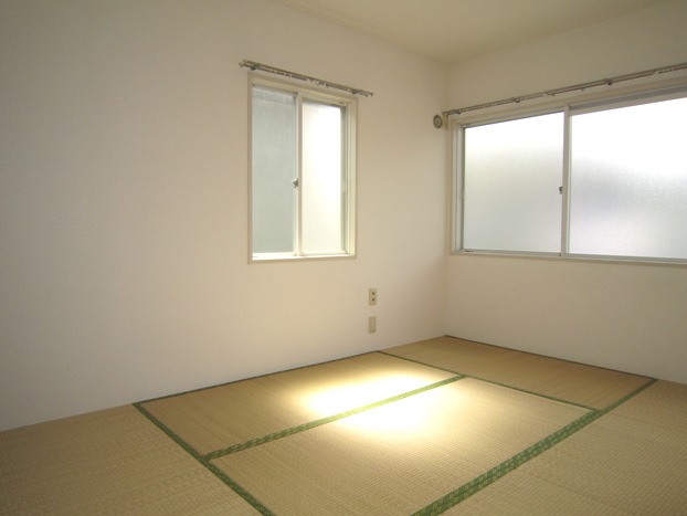 Living and room. Japanese-style room 6 quires