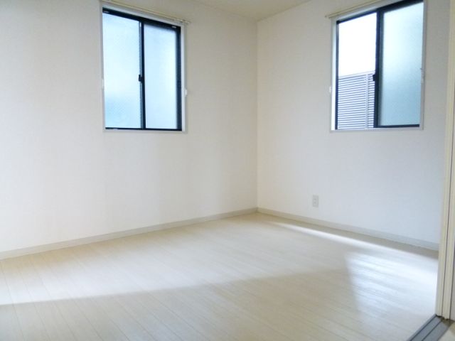 Living and room. It is comfortable living in one household in each floor